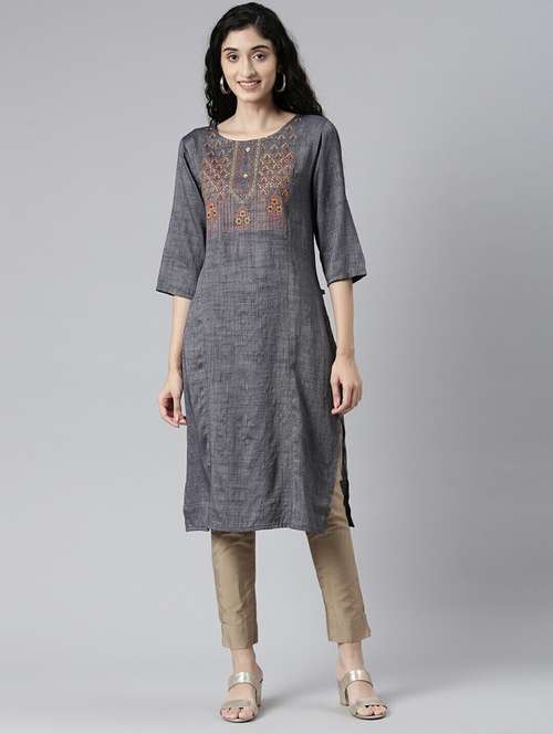 women round neck embroidered straight kurta - 21682711 - Very Small Image - 1
