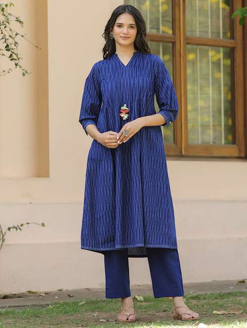 women three quarter sleeve a-line kurta - 21686471 - Very Small Image - 1