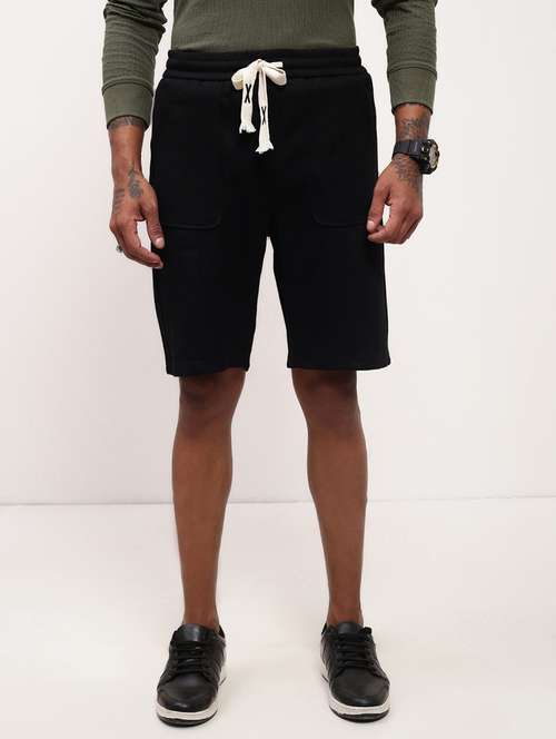 men solid mid rise regular fit shorts - 21696087 - Very Small Image - 1