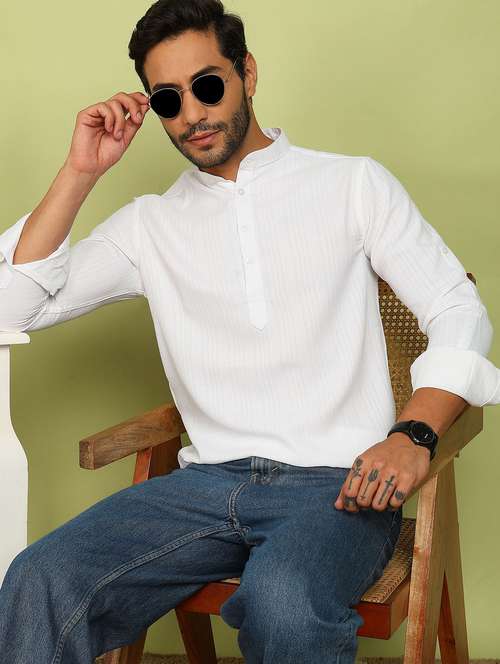 men solid mandarin neck short kurta - 21961379 - Very Small Image - 1