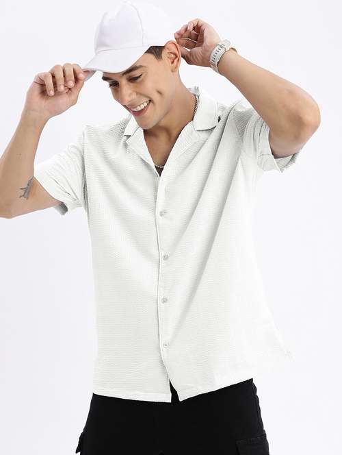Men Solid Short Sleeve Regular Fit Casual Shirt - 21968079 - Very Small Image - 1