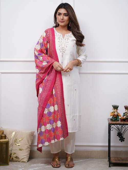 women three quarter sleeve kurta pant with dupatta set - 21975551 - Very Small Image - 1
