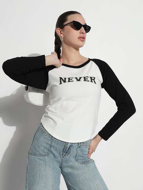 women color blocked long sleeve t-shirt - 21979982 - Very Small Image - 1