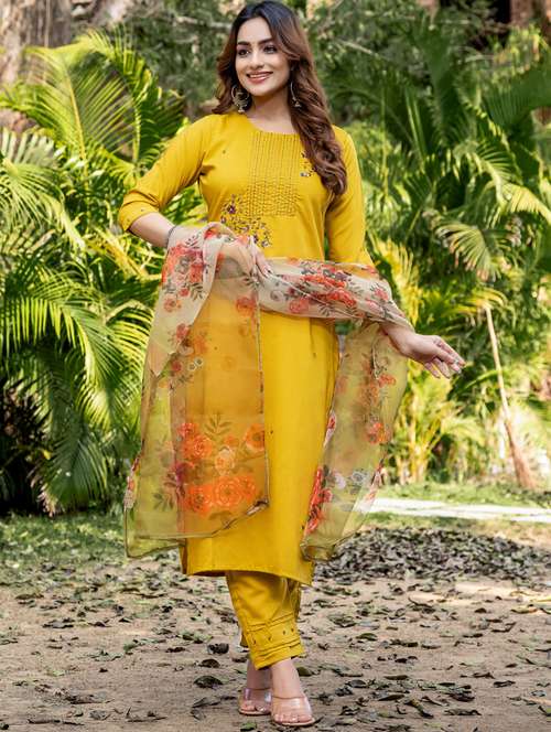 women three quarter sleeve kurta pant with dupatta set - 22014277 - Very Small Image - 1