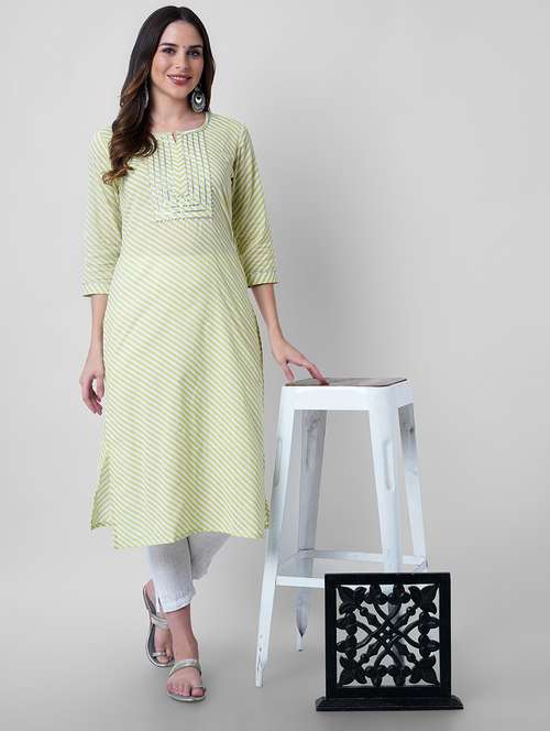 women printed three quarter sleeve straight kurta - 22040912 - Very Small Image - 1