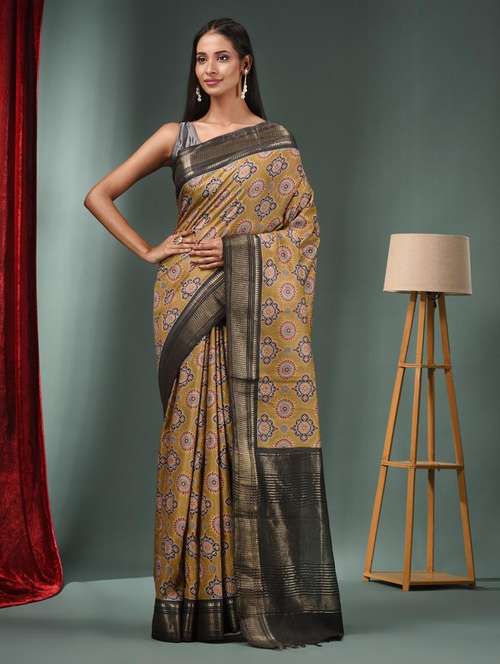 women printed handloom saree with blouse - 22043155 - Very Small Image - 1