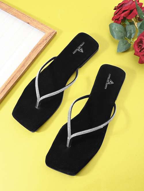 women embellished toe separator flat sandal - 22088991 - Very Small Image - 1